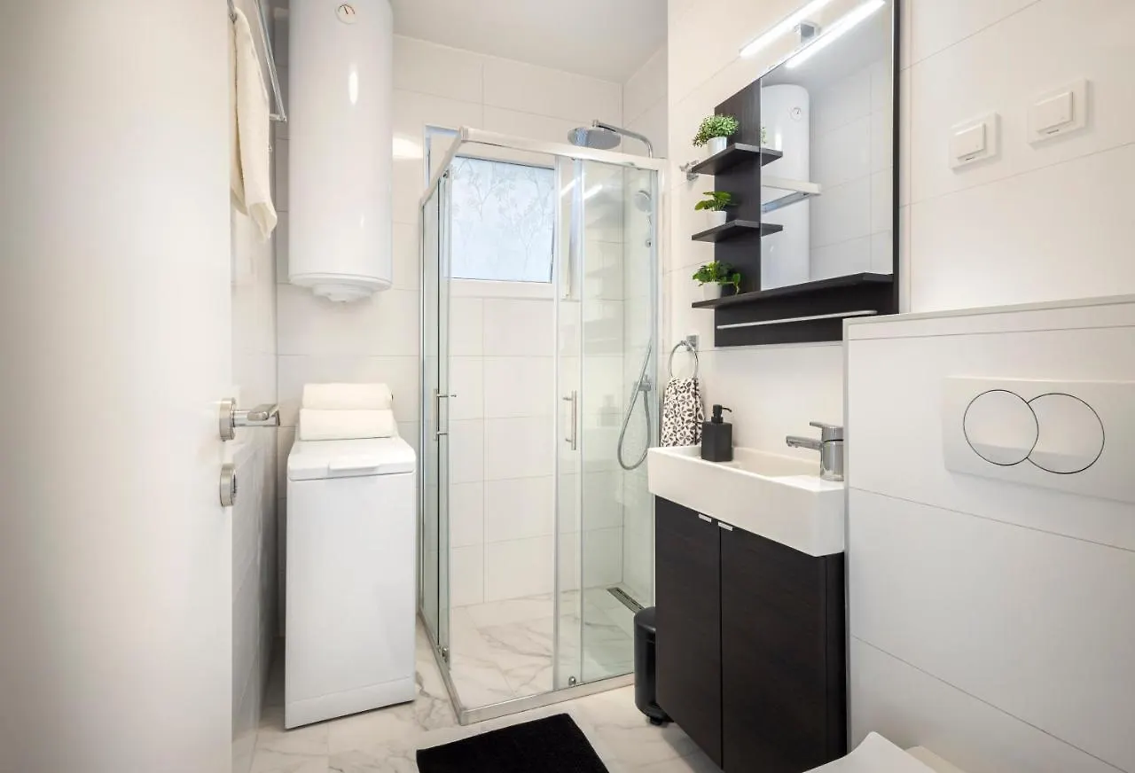 Bilini Castropola Apartment
